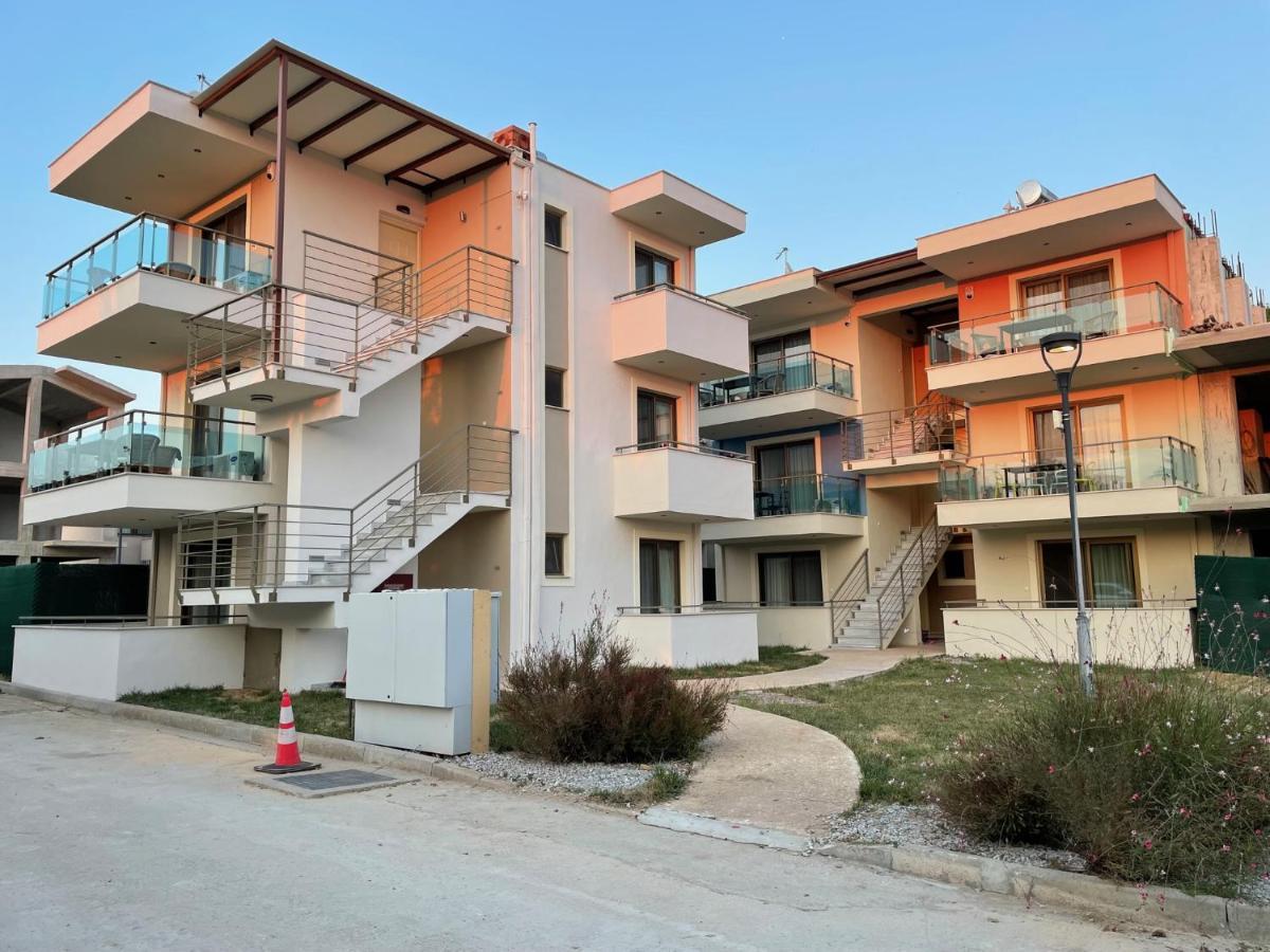 Ofrínion Ofrynio Deluxe Apartments מראה חיצוני תמונה