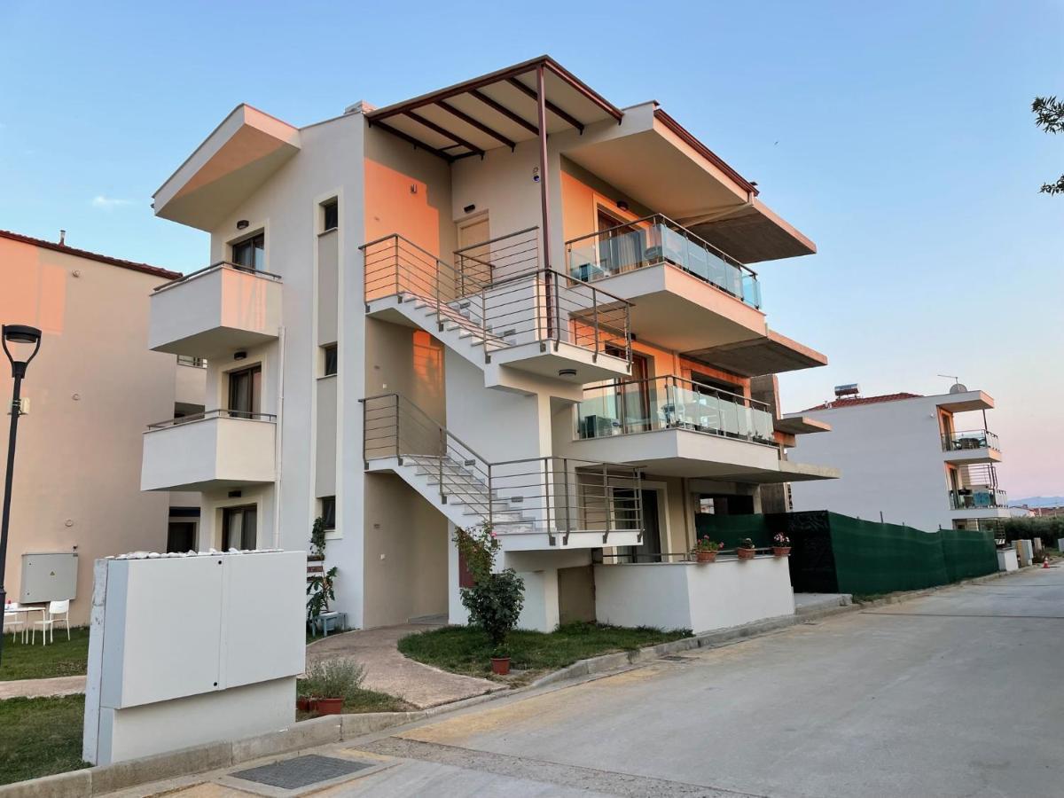 Ofrínion Ofrynio Deluxe Apartments מראה חיצוני תמונה