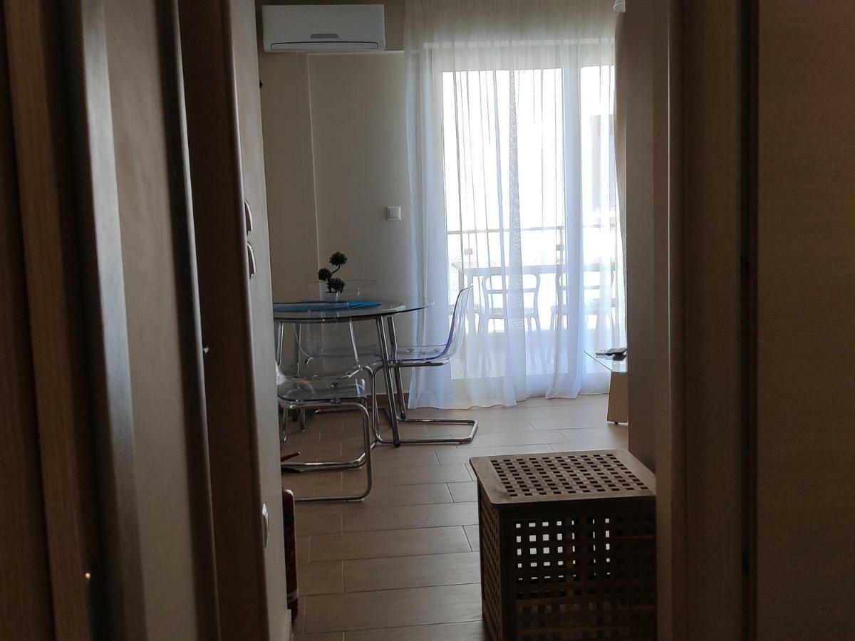 Ofrínion Ofrynio Deluxe Apartments מראה חיצוני תמונה